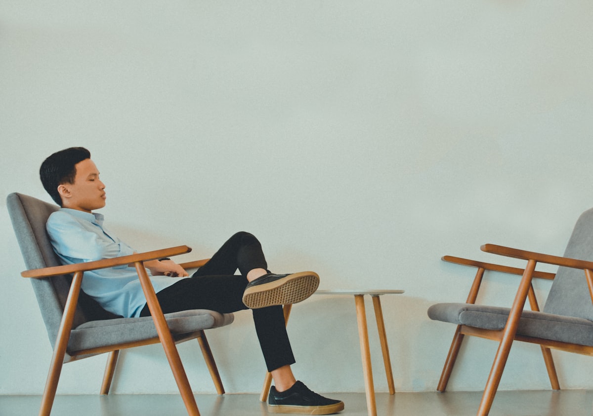 Posturologie : corriger sa posture pour prévenir les douleurs